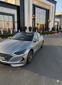 تم تنزيل السعر قليلا للبيع المستعجل، سيارة سوناتا حديثة موديل ٢٣ لوك ص...