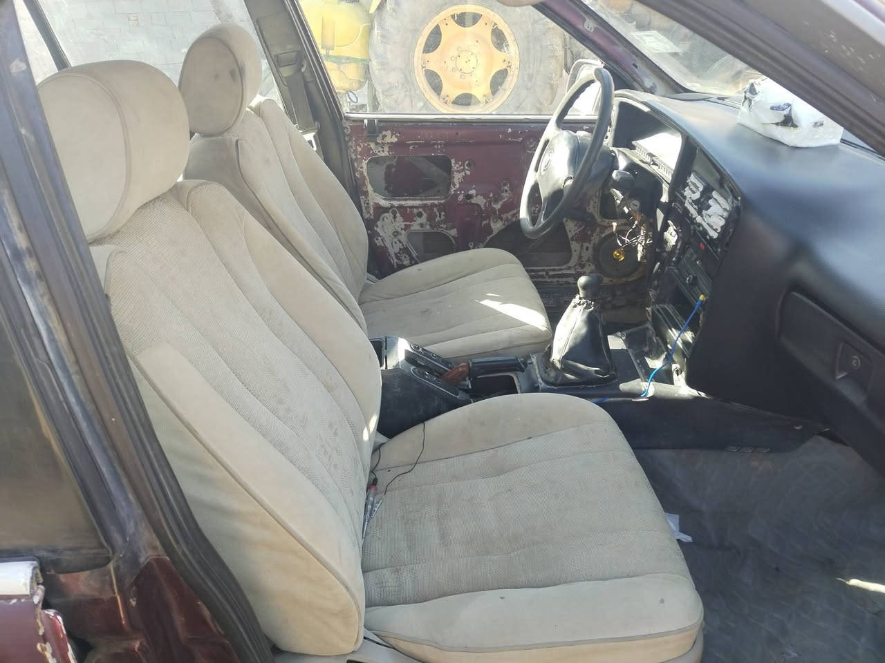 حداديه جديده كير محرك كله مشروط
سنويه ساقطه 24سياره شوف عينك 
تايرات جديد كهربأيات سياره ترايك بيهه البصره
غرفه مال ملكه بيهه لاستفسار عل رقم ***********
