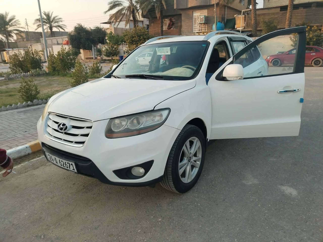 السلام عليكم
للبيع سنتافيا 2010 خليجي فول مواصفات السياره بيهه جاملغ أمامي وبع بنيد صبغ والباقي مكفول  جاهزه كل نقص مابيهه  رقم دهوك مكفوله كير ومكينه وتبريد وتخم تاير كله جديد صدر أمامي وخلفي مكينه 2400 دوش سنويه نافذه صار سنه بأسم كردي تريد وكاله تريد تحويل حاضر السعر 133 وبيهه مجال
مكان السياره واسط الصويره
للاستفسار الاتصال ***********
مكلف بلنشر
