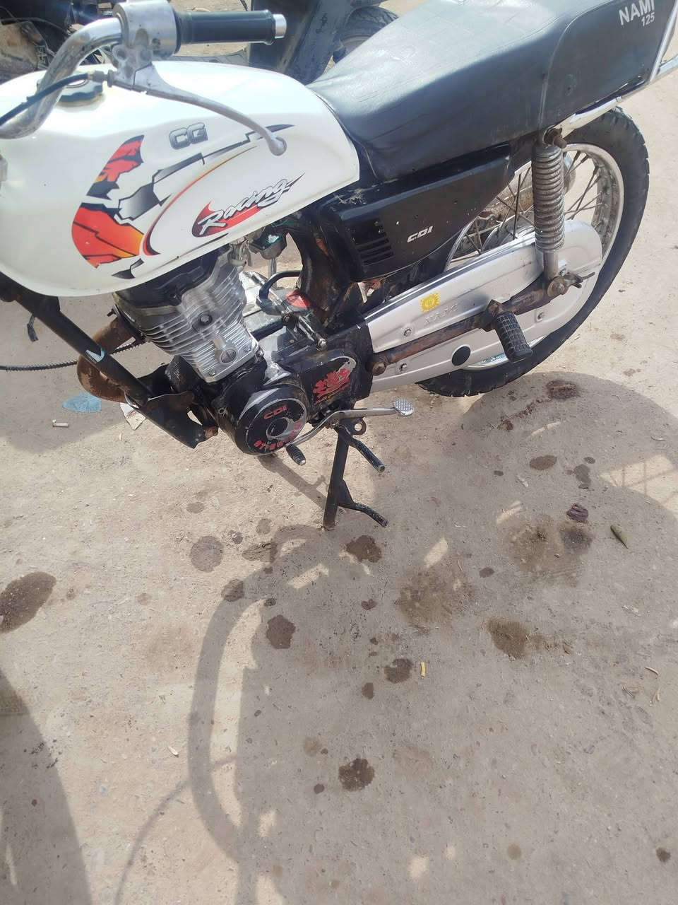 سلام عليكم دراجه ٤ كير كلك لبيع مستعجل عله بيعتها مكفوله من سرقه دراجه كدام عينك ب٢٢٥ وبيها مجال مكان الدراجه الاسكان ***********
