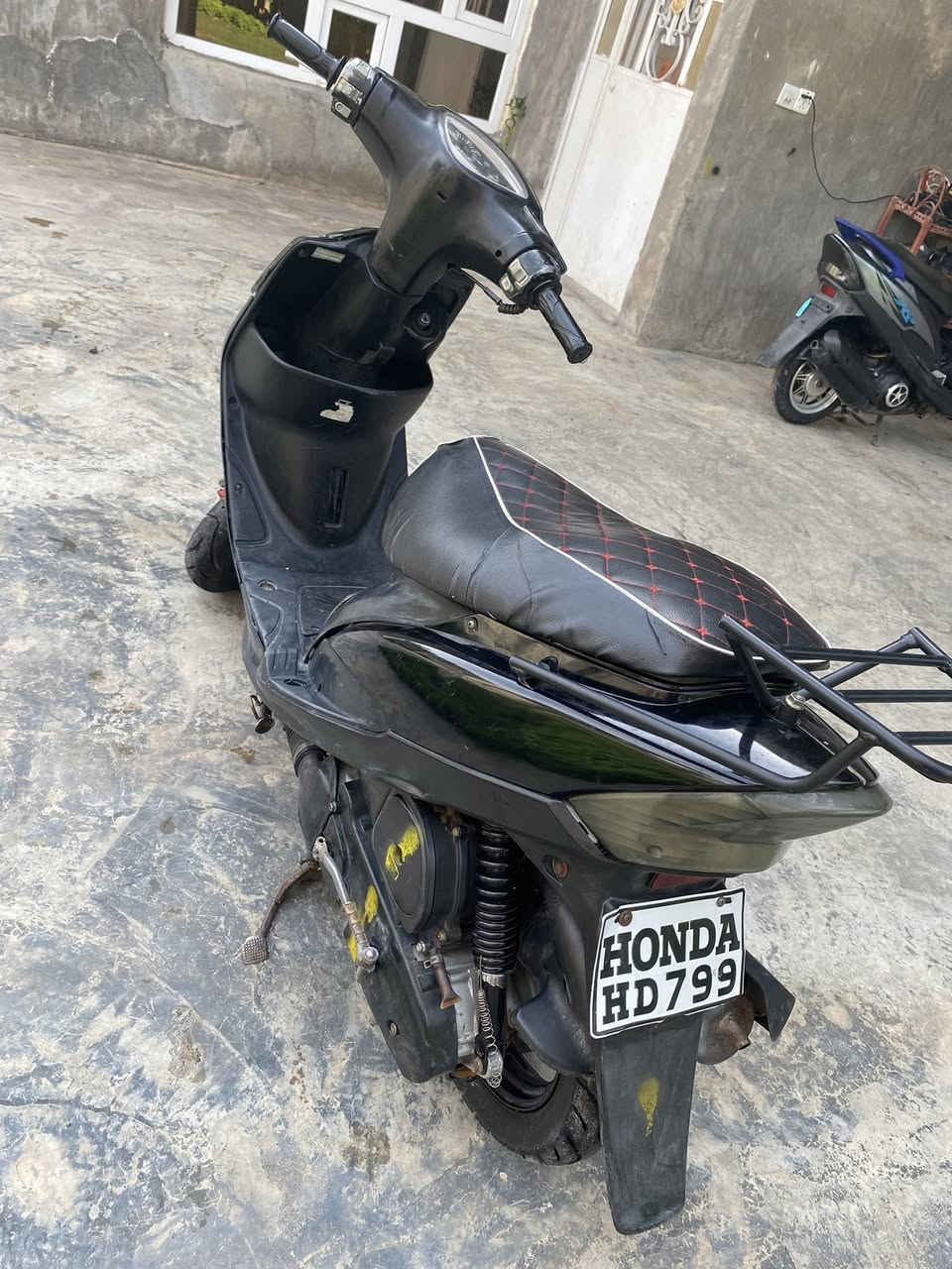 ماكس عدله بوشه بلاد  49 دارجه كلش نضيفه تشتغلل ماكو صوت ماطور شحن عبالك مكينه كلش حلوه وممتعوبه دراجه رايدها 500 مكاني ديالى حلولاء ***********
