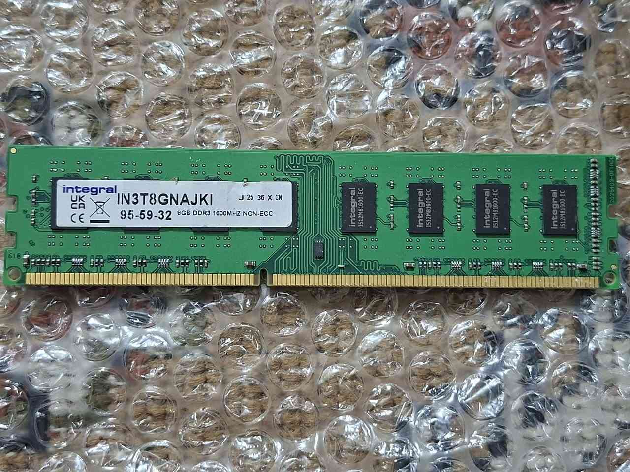 رام DDR3 8GB 1600MHZ ثنينهن ب25 الف قفل


**إذا كنت صاحب هذا الإعلان وتريد حذفه لأي سبب، رجاءا أرسل رسالة إلى الدعم الفني**