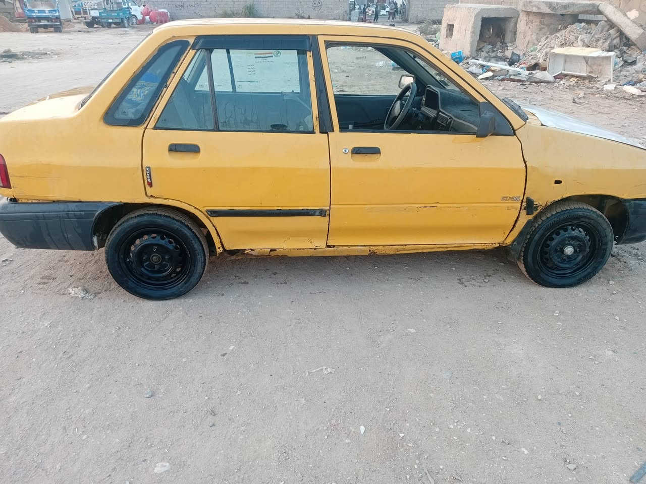 عليكم سايبا للبيع موديل 2009أصولي ومال فقرة وتريد تعيش سيارة جاهزة رقم كربلاء انكليزي كبل تحويل مكينه وكير جاهزات وجدد  لاتنقيص ولا تبخير  غرفه نضيفه دشبول وبطاين ودوشمه جديده برانكيتات معمرة تعمير جديد مصفرة هيئه و غرامات وهزة جديده  كهربائيات شغاله السعر 16 وبيها مجال قليل مكاني كربلاء ***********
