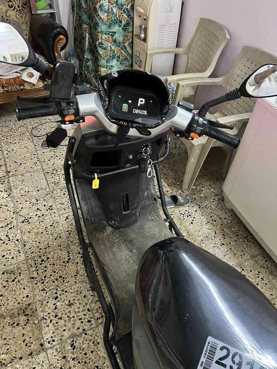 درجه شحن للبيع
بطاريات مسطره دبل 

ملف 2500

دبل شاره 

نضام P 

نضامR 

نضام سياقه ذاتيه

عدد السرعات 3

لايت عالي ناصي +عدسات 

مأطور كلش نضيف احلى من الصور 
موصل جانب الأيسر

السعر خاص

*********** واتساب
