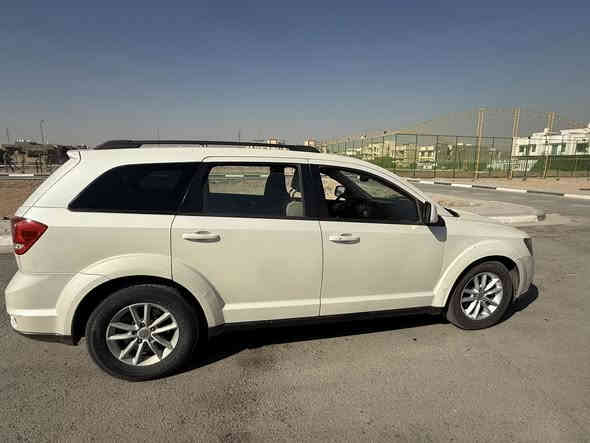 دوج جورني موديل 2013
مواصفاته شاشه و7 راكب تبريد 3 قطع حادثه ثلاث قطع امامي محرك 6سلندر 3600 بصمه ماشيه 143 صور الحادث موجوده السعر 
$117
للاستفسار 
***********
