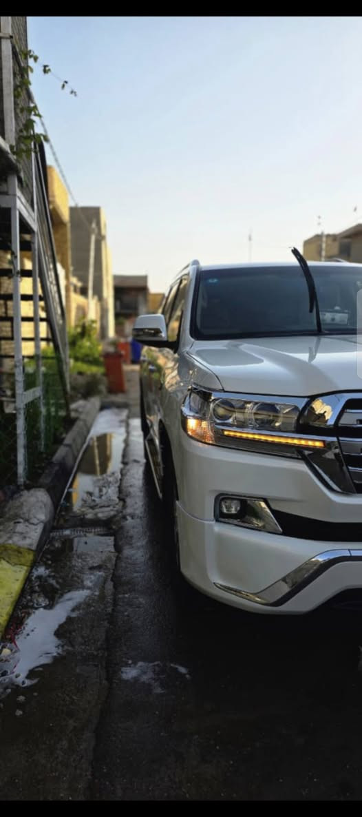 السلام عليكم/ لاندكروز مديل 2010 سياره كلش جديده بمعنى الكلمه تحديث قطع اصلي شرط بدون اي حادث رقم مميز بسمي نكليزه هزه جديده مكاني كوت للاستفسار ***********
