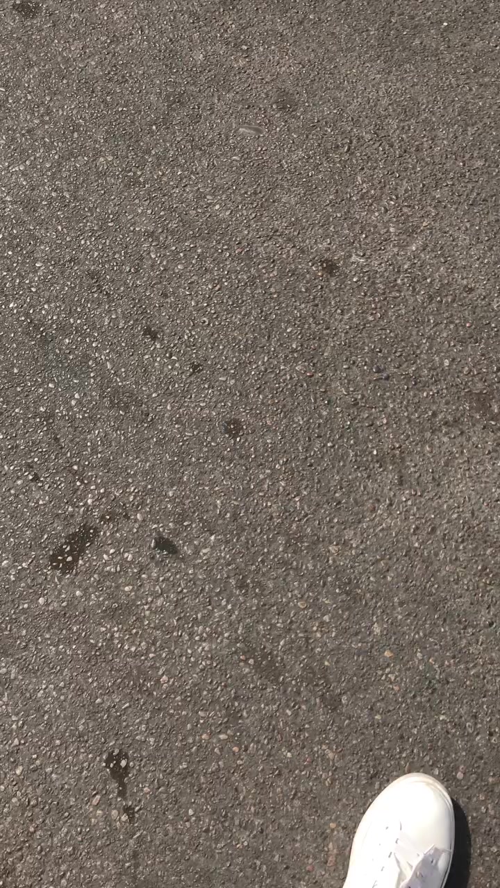 مشتمل 75متر طابو صرف البلديات دور العمال خلف مجمع الكنائس  شارع عريض يحتوي على خدمات خارجية واستقبال وحولي ومطبخ بارد ومطبخ حار وحمام ثاني 
الطابق الاول غرفتين نوم كبار وحده سويت وخدمات وبيتونه وسطح اول وثاني 
واجهه 4 متر صب مسلح سعر 220مليون 
للتواصل ***********
