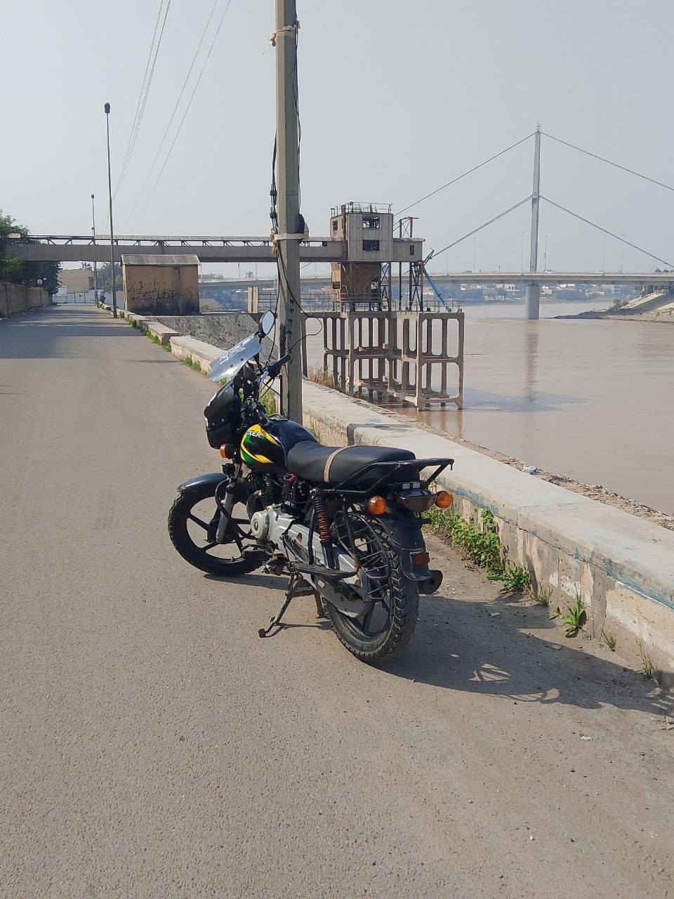 السلام عليكم شباب بوكسر موديل 21 السعر 800 وبيها مجال ***********
بغداد
