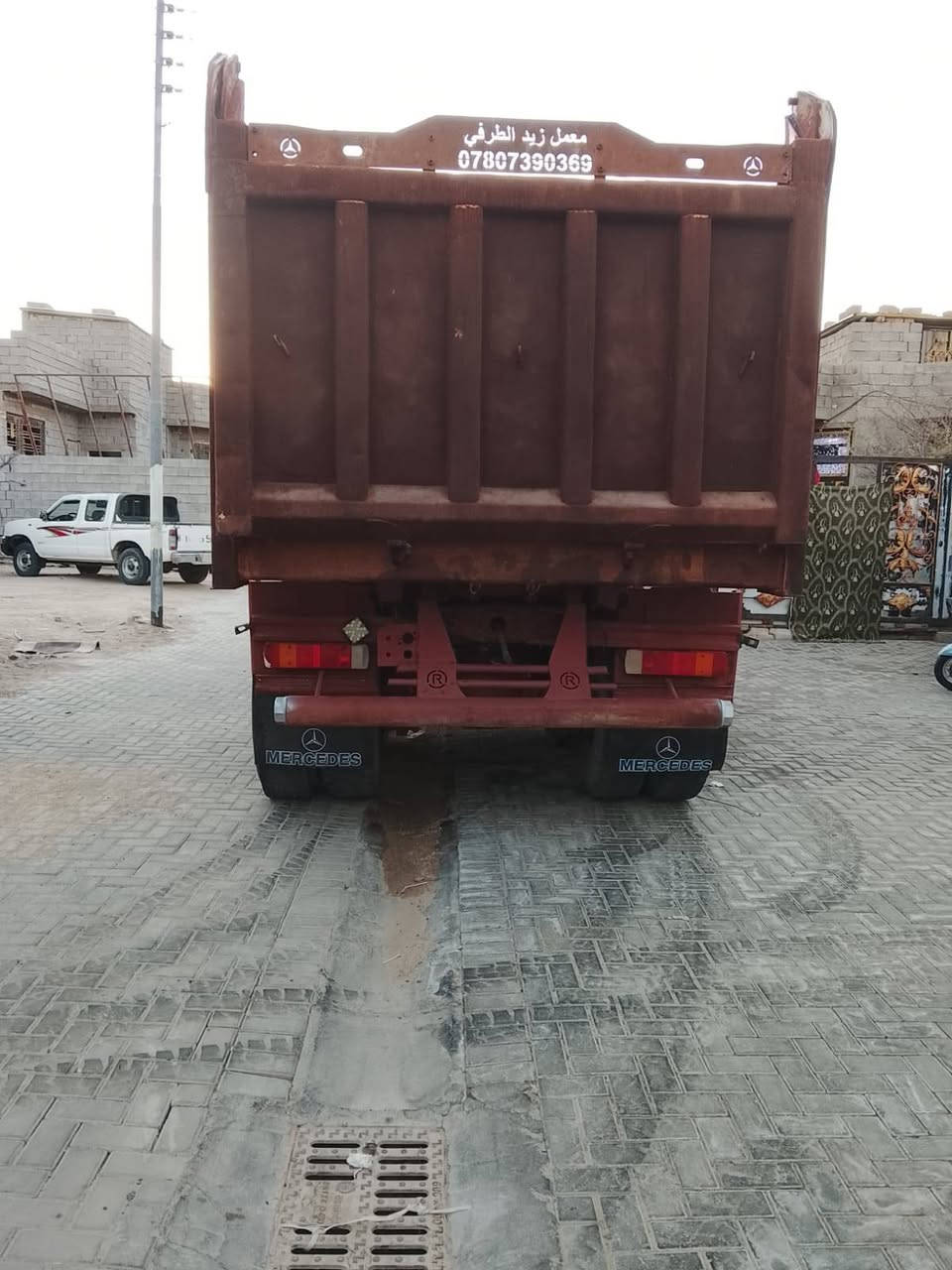 البي مديل ٧٧ بلاد قلاب مجموعه جي اف مكينه ١٣٠ كير ١٣٠   رقم انكليزي بسمنه مسجله قاطره ومقطوره شاصي مكفول  ***********
