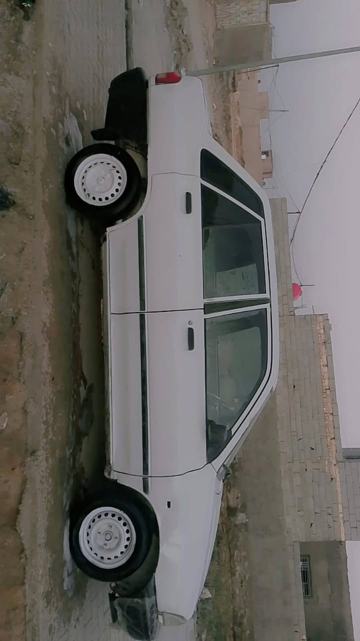 السلام عليكم
سايبه للبيع  مديل 14 حداديه تخم تاير نضيفات مكينه بيه خيط بخار  وكير برايد على شرط مداور ثاني يوم السعر 19 للتوصل الرقم ***********
