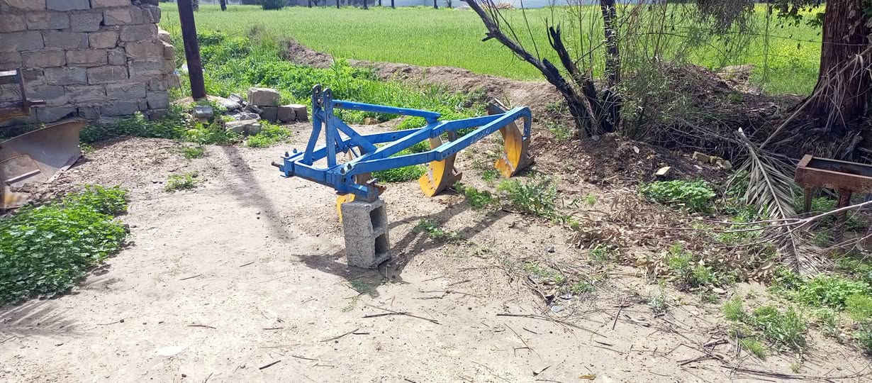 للبيع فوركس على وضع الشركه هيه وفدان ومعدلان وعربانه وديجر وخرماش للاستفسار ع *********** أو خاص
