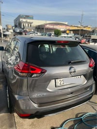نيسان روگ • ٢٠١٧ • شاشة كاميرا