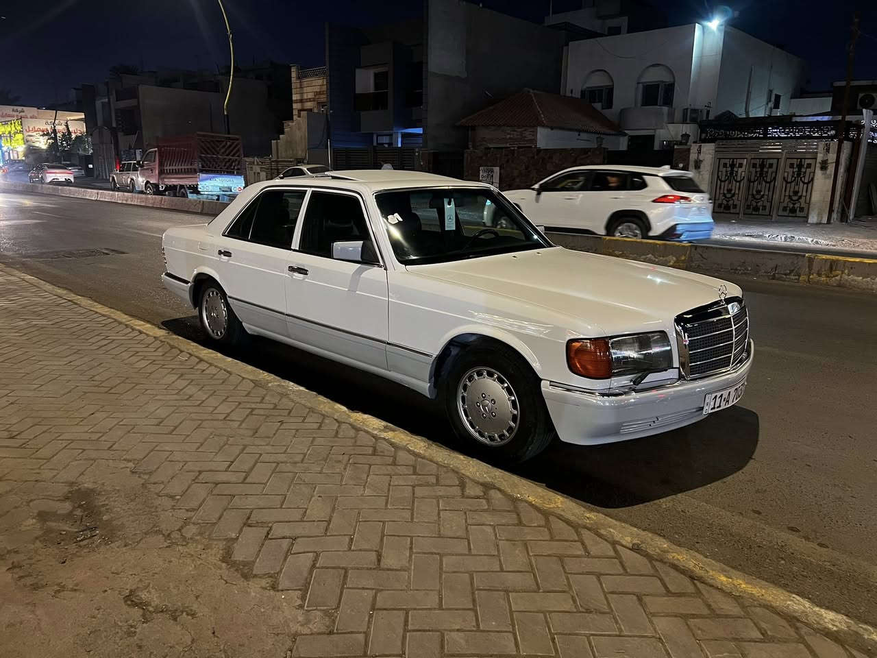 السلام عليكم
للبيع مرسيدس جامبو
فول مواصفات دبل مروحه دبل هورن كشنات جلد+ كشن كهرباء سيارة بدون حادث فقط كلير جماليه فتحه سقف كشن تئدفه تبريد مكينه كير مكفولات تخم تاير جديد سياره جاهزة من كلشي بردات/ الاستفسار ***********/مكاني بغداد
