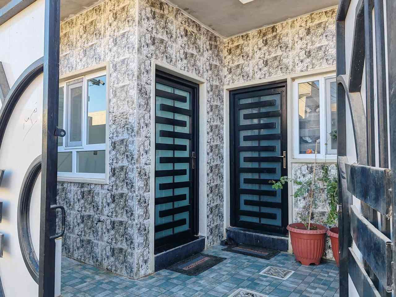 دار للبيع
منطقة حاوي الجوسق مساحة ١١٠ م كارت بلدية
للاستفسار الاتصال بالرقم ***********
