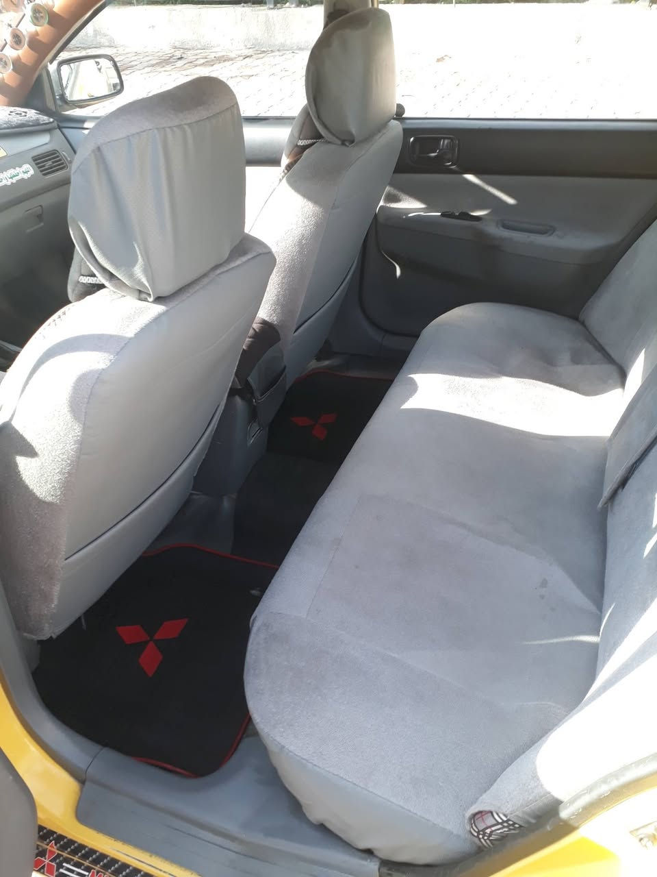 لانسر للبيع موديل 2010
رقم بغداد انكليزي جديد
سياره بيها صبغ جاملغ وباب بدون حادث تصليح هلالات الخلفيه 
سياره على وضع الشركه تخم تايرات جديد ابو الخط الابيض
السعر 71ورقه وبيهه مجال 
سياره مكفولة كير ومحرك
مكاني الشعب
الاتصال على الرقم ***********
وسياره بااسمي
