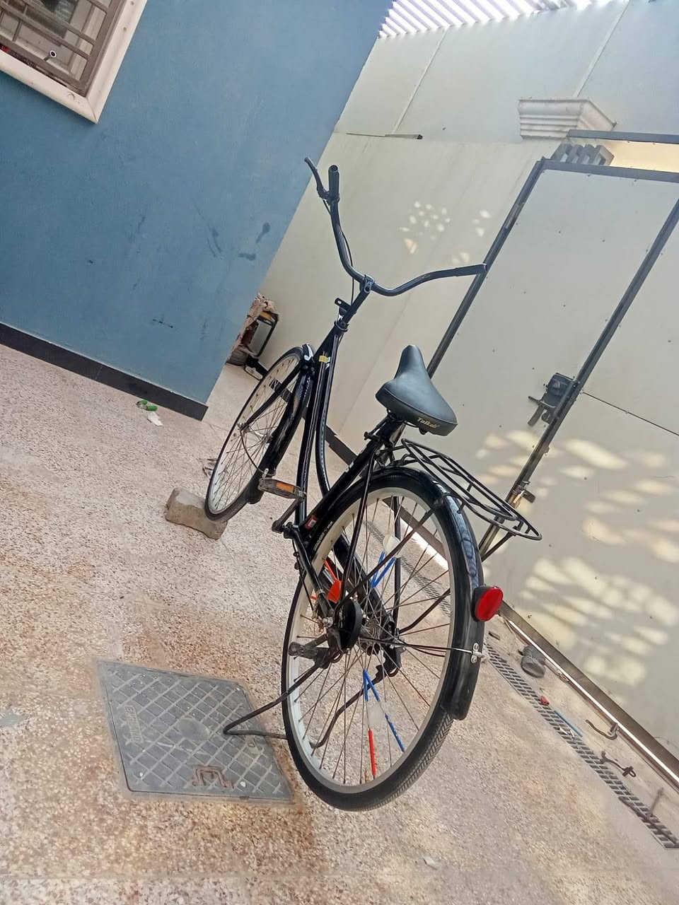 بايسكل حجم 26للبيع بي دي نضيف كلش العنوان نجف حي النداء***********
