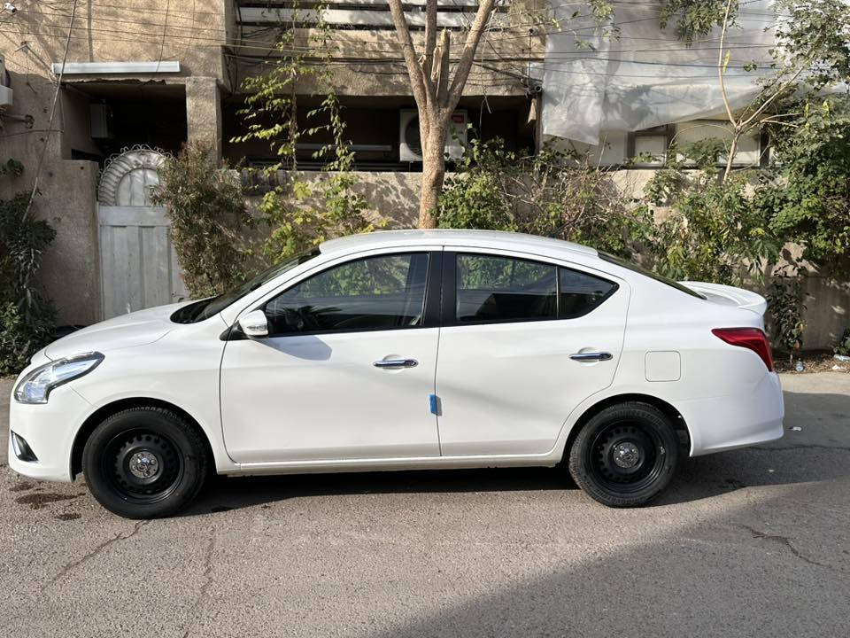 السلام عليكم
نيسان سني 2024 مصري
رقم اربيل باسمي
ماشيه 24 الف
مكفوله من كلشي بدون صبغ 
السعر 124 ورقه
بغداد الرصافه 
***********
