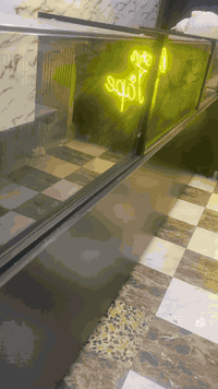 للبيع فاترينات عرض بيدي أف زجاجيه للبيع قيم بما يرضي الله للتواصل ***********خاص مكان حي العامل
