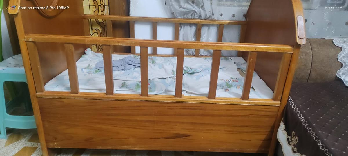 تخت طفل
شرط خشب نظيف وجديد 
خشب ثقيل اصلي 
السعر 75 وبي مجال


**إذا كنت صاحب هذا الإعلان وتريد حذفه لأي سبب، رجاءا أرسل رسالة إلى الدعم الفني**