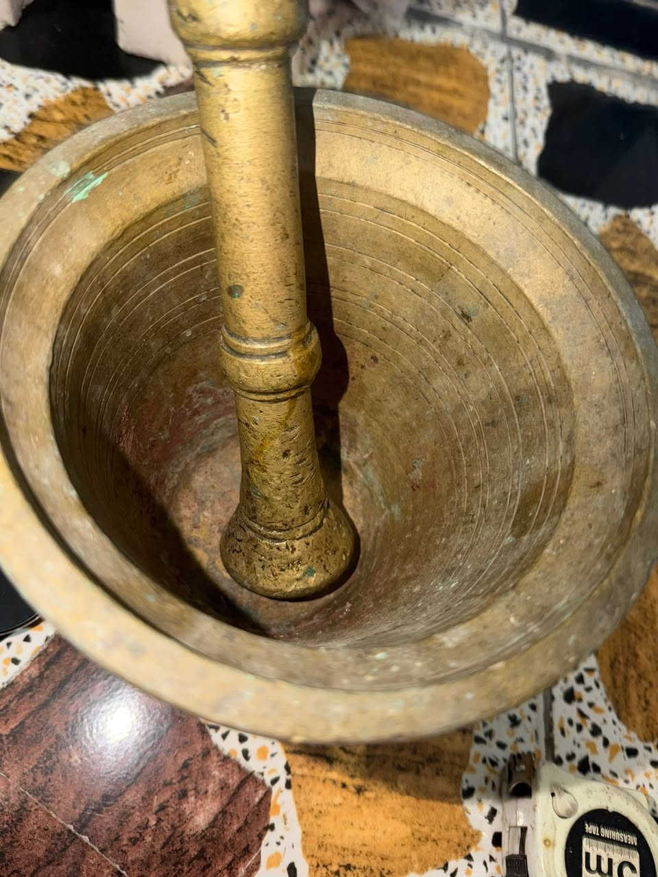 هاون للبيع مع يده وزن 7.2كيلو ثقيل للبيع سعر 200لف مكاني بغداديوجدتوصيل ***********
