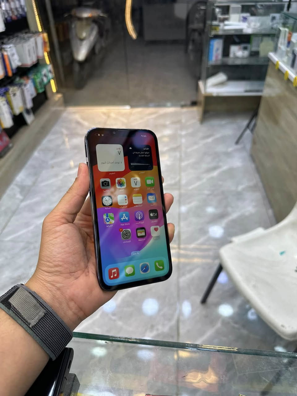 سلام عليكم
📱 للبيع – iPhone 13 Pro Max
🔹 الذاكرة: 256GB
🔹 البطارية: 100% (مبدلة أصلية)
🔹 اللون: أزرق بحري

✅ الجهاز فول شغال (نت – صوت – اتصال – بصمة وجه)
✅ مبدل شاشة نوعية كلش حلوة
✅ مبدل كامره وكله شغال
✅ الجهاز نظيف جدًا (فول لفول)

📍 المكان: بغداد – مدينة الصدر
💰 السعر: 390 ألف (سعر ثابت – نهائي)

📞 للشراء والاستفسار: ***********
