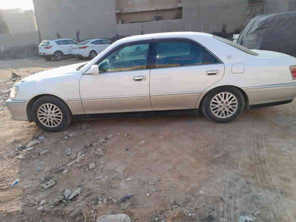 سلام عليكم.. 
تويوتا كراون ملكة 👑 موديل 2000 . سنوية عظم تسجيل 2019 تنتهي 2023 .. فقط كمرك غير مدفوع.. ما تتحول فقط وكالة.. رقم كركوك مشروع وطني.. سيارة مكفولة من كلشي فقط طخة بسيطة جوة قبق البانزين.. طك النجف فوق وجوة.. شاصي 75.. مجمع استيرن والمشط أباتشي.. 4دكم محرك ديفور كبير.. مواصفاتها معروفة كاملة مكملة.. السعر  100 وبيها مجال العنوان بغداد السيدية.. ***********  واتساب .. *********** واتساب
