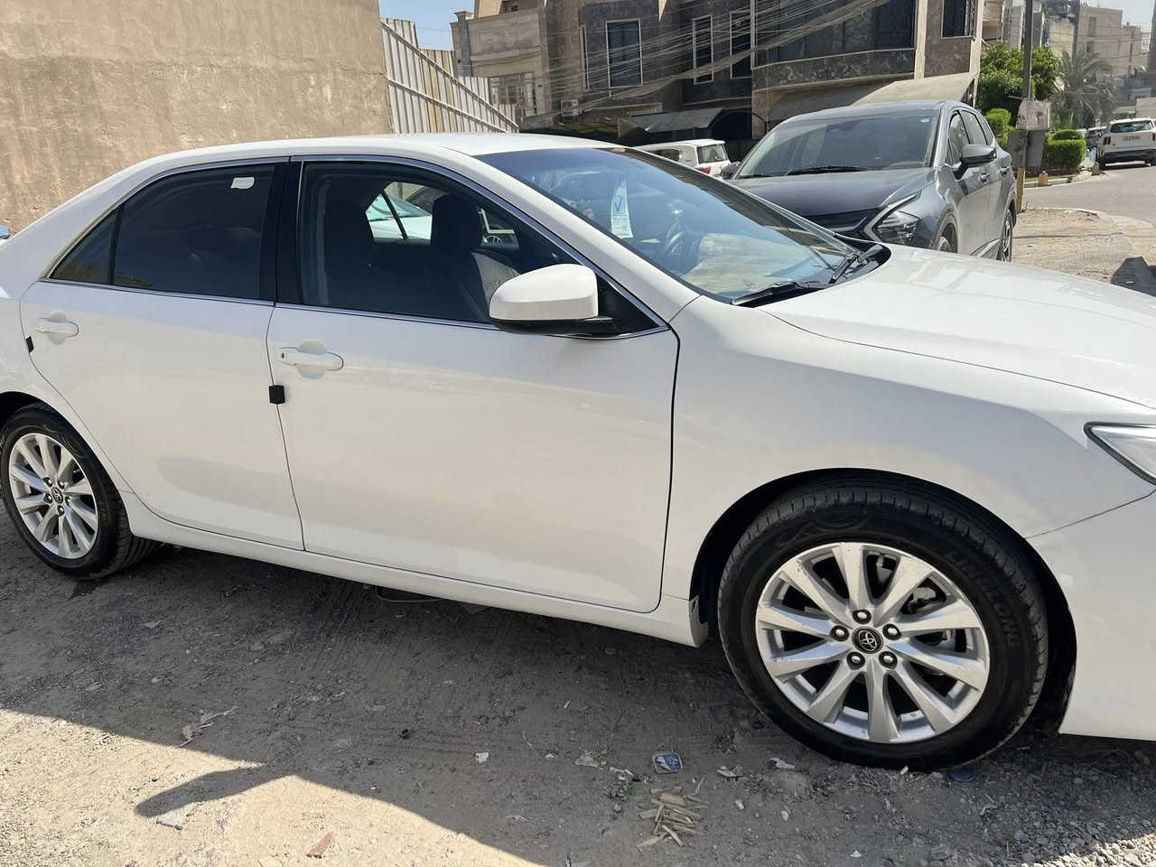 كامري خليجي ساز  LE
موديل2014 خليجي 
مواصفات الLE
شاشه 16
كامره دواره 360
زنون عالي ناصي
بلاجكتور نهاري 
حساسات
مري كهرباء
كشن مخمل 
ويل كب 
تخم تاير جديد 
صدر حداديه جديد وكاله
بك لايت لد 
سياره جديده ومناقصها شي وترايها مال 2022
بيها صبغ بابين اثر شخط (مال دراجه لا معجون ولا دواخل ) 
رقم اربيل الجديد هزه وسنويه جديد
السياره كلش نضيفه وع ايدي 
السعرر/148 وبيها مجال بسيط
مكانها بغداد داوودي  او حي الجهاد 
***********
