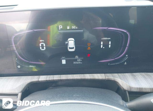 السلام عليكم كيا تليواريد واصل لليمناء موديل ٢٠٢٤ 
فئه EX مفوله كشنات جلد فتحه سقف ومواصفاتها معروفه محرك ٦ سلندر ٣٨٠٠  حادثها مرفق بالصور خفيف مع وجود حالوب قليل وكارفاكس بيها السعر ٢١٠ بالميناء بدون تصليح ترهم شهداء 
للاتصال***********
