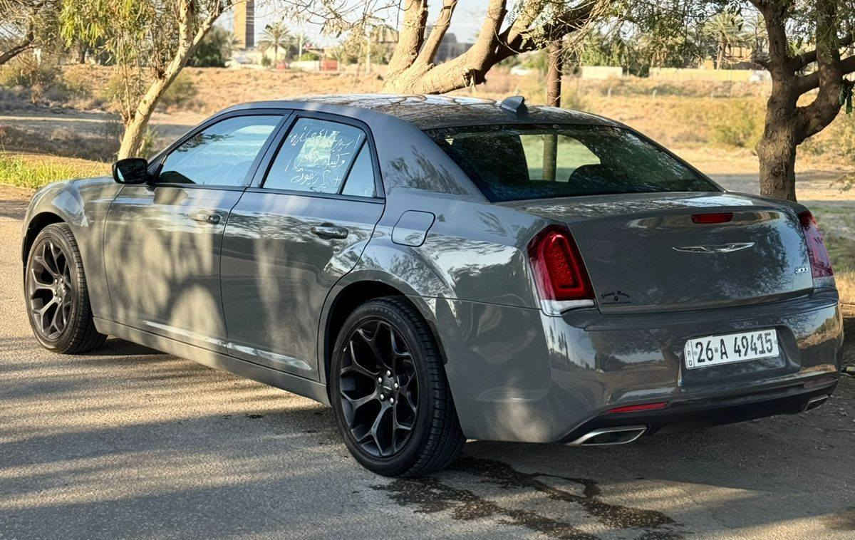 كرايسلر 2019 اخع زيروووو
 ماشية فقط 19 الف ميل 
- رقم مشروع وطني وين ما تحب تكدر تحول وتنقل ملكيه وبسمي سياره هزه جديده ورقم دولي جديد
السيارة كفاله عامه من صبغ حتى الدعامية بشرط قطعة وحده تبديل جاملغ جهةٍ اليمين اصلي وكاله 
رقم صاحب سيارة ***********
