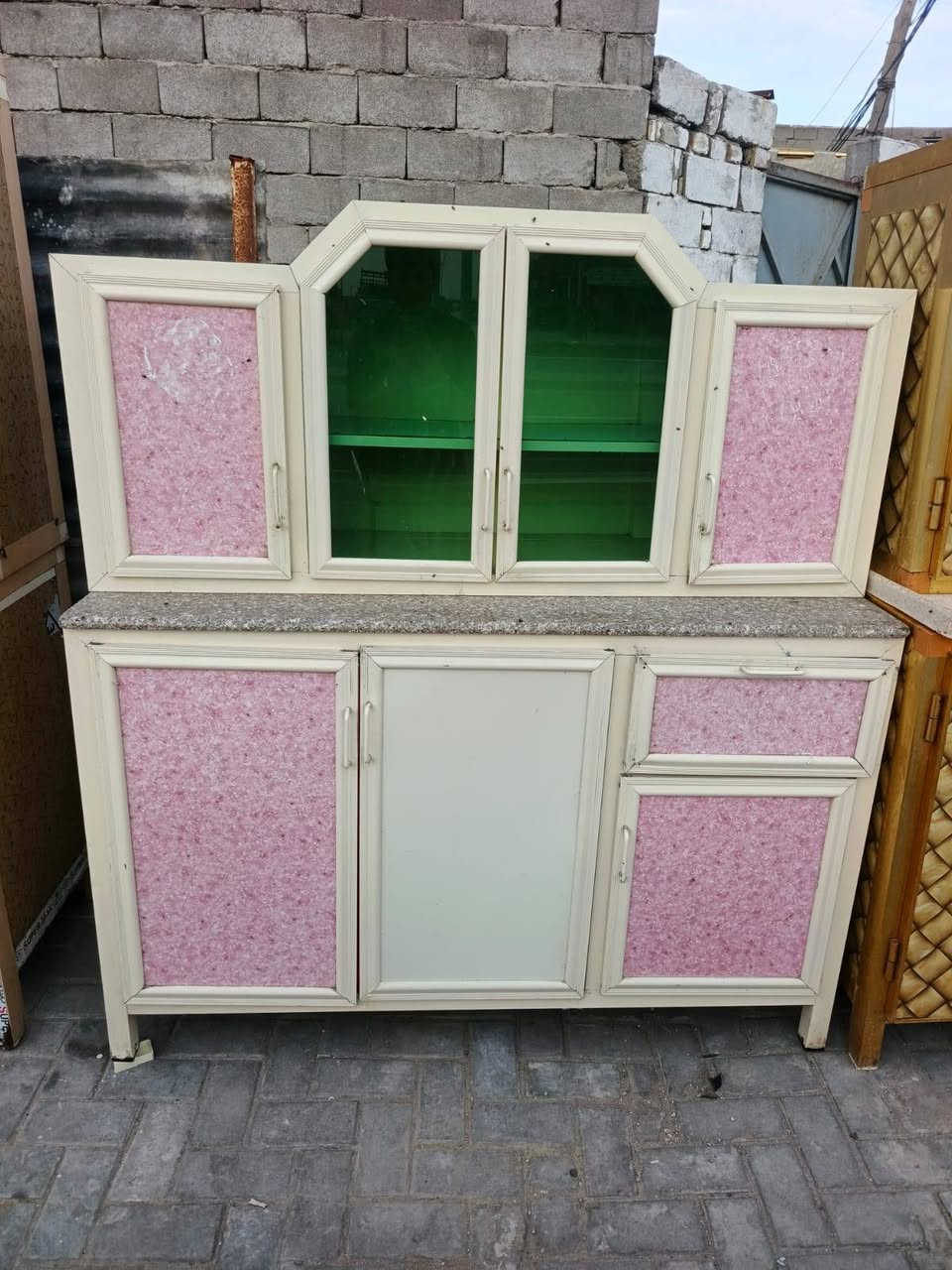 كلمن وسعره مكان بصرة حيانيه اول الاين شارع القائد الاستفسار***********
