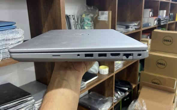 السلام عليكم Dell Latitude 5421 

المعالج intel core i7-11850 H

المعالج من فئة H

الرام 16 GB 

هارد 256 SSD 

كرت شاشة داخلي 8 GB 

كرت خارجي NVIDIA MX 450 2 GB 

شاشة 14.1 

كيبورد ضوئي

  السعر475000 دينار

يوجد توصيل لجميع المحافظات 

تفحص براحتك قبل استلام من مندوب

التوصيل مجاني وضمان 30 يوم بعد استلام 

للتواصل عبر الواتساب او الماسنجر

 ***********
