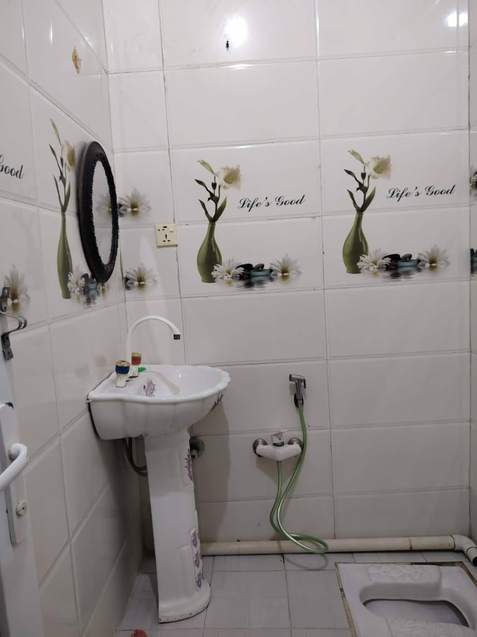 اعلان دار للبيع /🚩 

دار اللبيع طابو صرف المساحة 100 متر /🏠 

⏰ السعر 55 بي مجال قليل سعر مناسب /🚩 

العنوان حي العسكري الثاني شارع المستوصف
البيت على ساحه قرب مدرسه الخوارزمي /

الدار دولاان / ↔️ 

يحتوي الدار على /
ستقبال كبيره
صاله مطبخ /♨️ 
غرفه نوم عدد 1 /
مجمع صحيات داخليه وخارجيه /🛁 

مراجعة مكتب قصر الباشا للعقار /🚩 

العنوان المكتب شارع أسواق طيبه /🚩 
مجاور أسواق دجله /🌠 

مكتب احمد الشمري للأستثمار وتطوير /🏗️ 
العقاري /🛂 

⏰ الاشتراك متابعه 🚩 الصفحه /👉 
🛑 تجدون أكثر العروض /👌

الاتصال على الرقام التاليه /

( *********** )  👉 📞

( *********** ) 👉 📞

-----------------------------------------------------------
