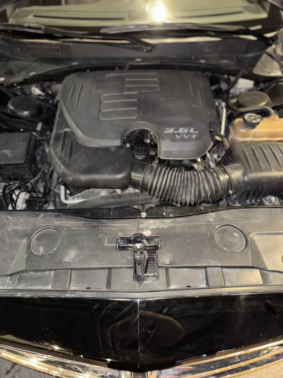 اسلام عليكم جارجر للبيع موديل 13 أسوده  مكينه 3600كفاله من الكص والضربه والصبغ والعشاء. مكينه كير جداد حداديه تخم تاير لسياره جاهزه امتومه طبق الصل ارقام سنويه أصليات  مكانه البصره السعر 90اوبيه مجال قليل  رقم الهاتف ***********
