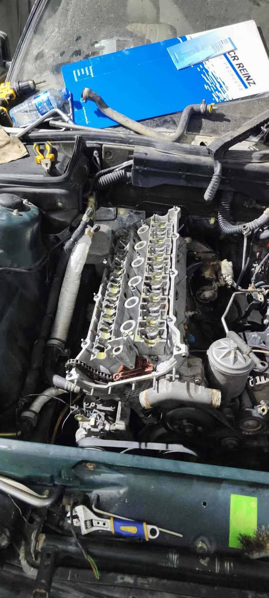 #ئەدمین💚سڵاوی خوای گەورە لەهەمو لایەک 
BMW)525i 
مۆدێل ٩٤ ئاڕم پلاستیک بەشەرتی ئاڕموو ئەوەلیات موسو بڕاوە بێ دەعمو لێدراوی  سەیارەکە هەیکەلی زۆر جوانە کامل مەسرەف کراوە ٤ تایەی لۆکی لەژێرە کامل سێرڤز کراوە تا بچوکترین  شت بەشەرتی گێرو مەکەینە تەبرید  بێ تەقەو رەقە لایتەکانی کراوە بە لید ئێمپریفایەر سەوتێکی خۆش  بەقەدەر سەنییەک بەنزین ئەخوات لە سلیمانیم هەرکەس ویستی لەخزمەتیام


**إذا كنت صاحب هذا الإعلان وتريد حذفه لأي سبب، رجاءا أرسل رسالة إلى الدعم الفني**