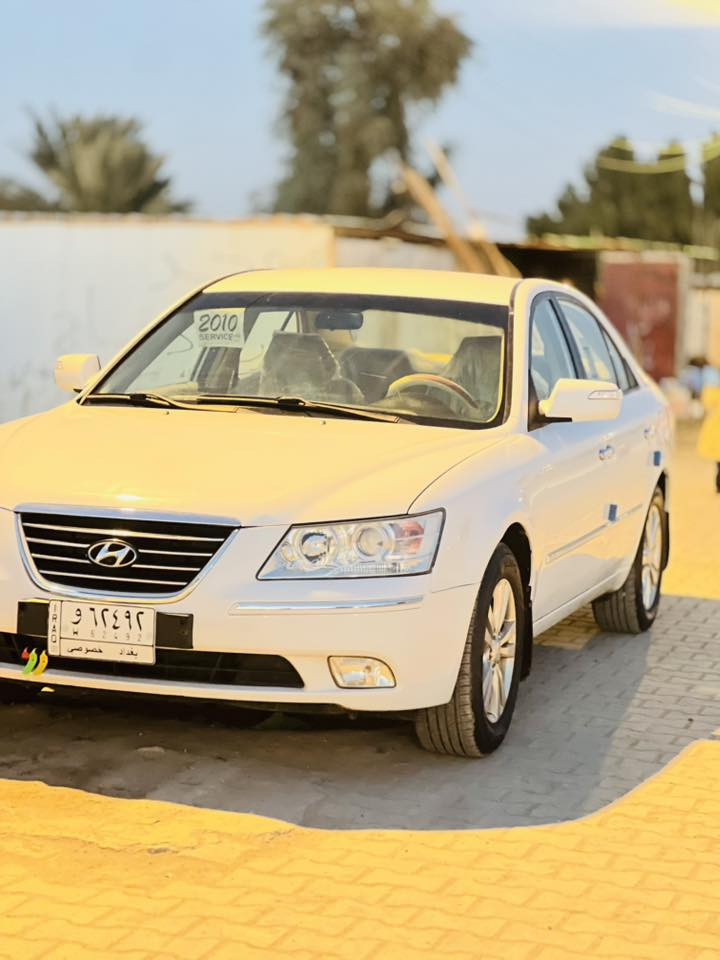 للبيع سوناتا 2010 وارد خليجي 
السياره جديده ماشيه 120 حقيقي 
بيه تبديل قطعتين  جاملغ وبنيد أصليات شرط حاويه مو تجاري بس تبديل بدون دواخل  
محرك 2400 السياره مال جناي ما ناقصه شي  السعر 137 بيه مجال بصيط  بس الشراي ينتصل ***********
