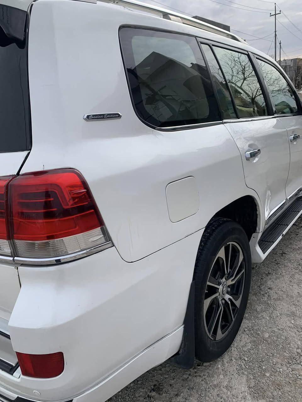 تویوتا لاندگرۆزەر 2014 شەش بستن V6
Gxrناوەوە دەرەوەی کراوە بە 2021 زۆر خاوێنە نمونەیە لە جوانی  سەیارەکە سبوغ عام نیە بەس بە عام دەفرۆشین سەیەرەکە  گێرو مەکینە تەقەو رەقەی هەموو شتی بە شەرت   سەنەوی نوێنە تا 2029  167رۆییە 
نرخ 295وەرەقەو مەجالەکی کەمی تێ دایە
موبایل ***********
***********
