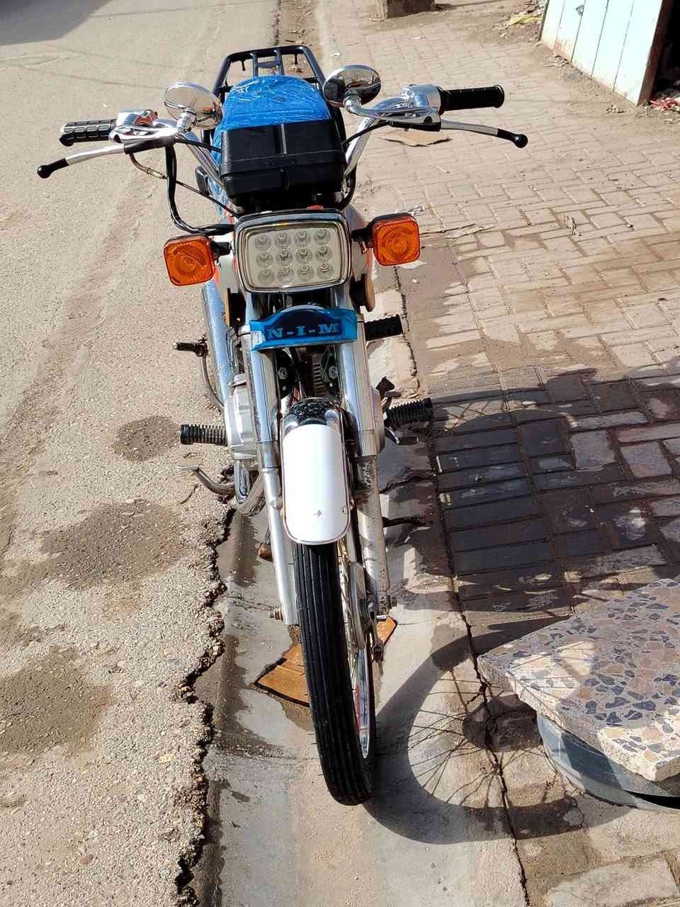 دراجه بدون للبيع مكان حي مين الديوانية ***********
