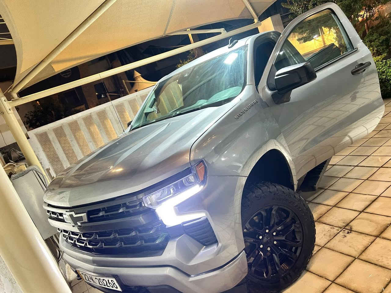 السلام عليكم ورحمة سلفرادو للبيع 

٢٠٢٤ 
ماشيه ٢٤ ميل 
صبغ جاملغ اليمين 
وخشم البنيد ايرباك استيرن
محرك ٢٧٠٠ تون تيربو 
تو ويل مكانها بغداد سعر 23 وبيهه مجال هاتف ***********
