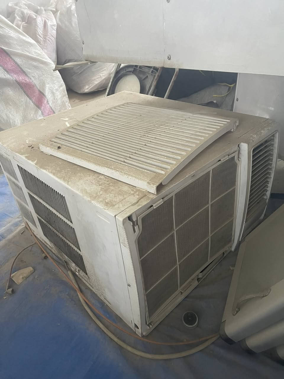 السلام عليكم مكيف للبيع جديد مشتغل صيفيه وحده السعر 360 وبيه مجال


**إذا كنت صاحب هذا الإعلان وتريد حذفه لأي سبب، رجاءا أرسل رسالة إلى الدعم الفني**