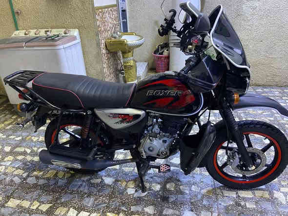 بوكسر جبلي موديل 23 شهر 8 رقم بغداد باسمي وشرط تحويل ثاني يوم الدراجة مفتوحة شركة والغراض كله من باجاج يعني شغل كله اصلي و وكالة ترايك للبصرة مابيها اي نقص السعر مليونين و 700 وبيها مجال بسيط للشراي الرقم  عنوان مدينة الصدر الحبيبية ***********
