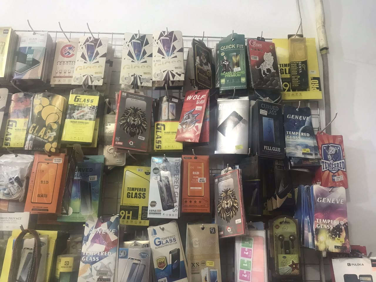 اغراض محل  للبيع شاشات كسر كفرات اغراض صيانه اكسسوارات شاحنات كيبلات شحن كل الاغراض للبيع
الاتصال *********** المكان النجف حي الوفاء
