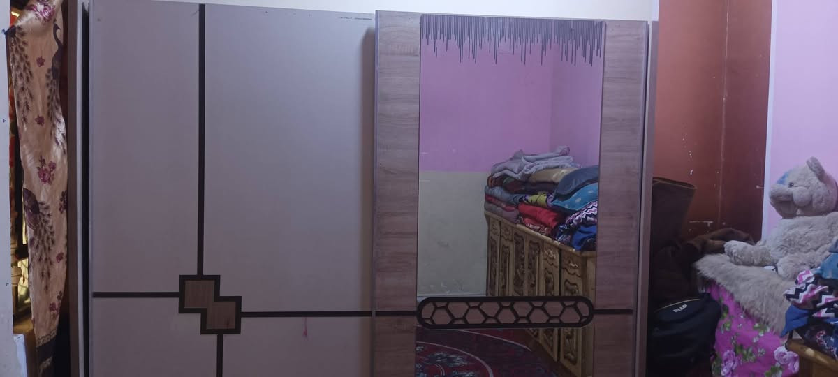 بوفيه او كنتور تركي للبيع السعر ثنينهن 250 للتصال *********** او مراسله الصفحه
