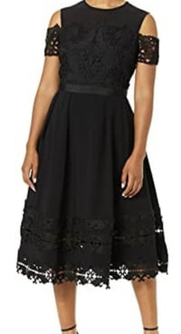 فستان • ملبوس مرّة • مقاسات ٣٨-٤٠-٤٢