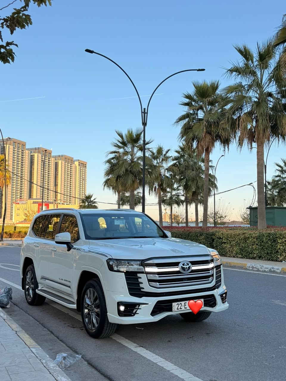 سلام عليكم 
للبيع لاندكروز موديل 2023  مكفولة كفالة عامة من كلشي 6سلندر 4000
مواصفات السياره بيه مكان زغير بيديار 
فتحة سقف 
جنطة كهرباء 
كراسي جلد 
كراسي كهرباء 
شاشات تطبيق اصل 
3 شاشات 
كراسي تدفئة 
كراسي تبريد 
لايت زنون 3 عدسات 
كشاف لايت 
زراك لايت 
3 قطع تبريد 
جامات تصعد وتنزل كهرباء اوتو 
مري كهرباء وشفط 
نضام SPORT
نضام OTOhold
نضام صعود الجبال 
نضام المنحدرات 
داخل جلد بيجي 
بك لايت LED 
كامرات خلفية وامامية 
حساسات أمامية 
حساسات خلفيه 
سياره جديدة حيل
مكان السيارة صويره
السعر المطلوب 650 وبيها مجال 

***********
***********
