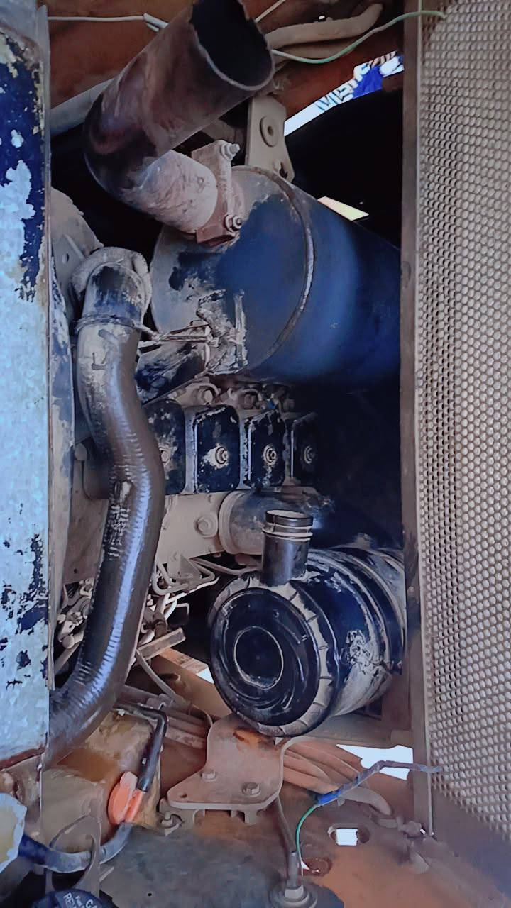 سلام عليكم شفل للبيع CASE  رقم وسنويه بغداد ألماني بسمي محرك 4 كمنز شفل خير من الله رقم *********** مكان بغداد شعب
