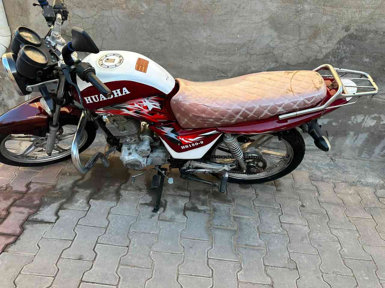 يالله للبيع ماطور هيوشه موديل ٢٠١٧ دراجه حلوه محرك ناعم كهربيات كله شغال تجي وتشوف بعينك سعر ٤٠٠وبيه مجال مكاني التاميم ٨شباط ***********متواجد خاص
