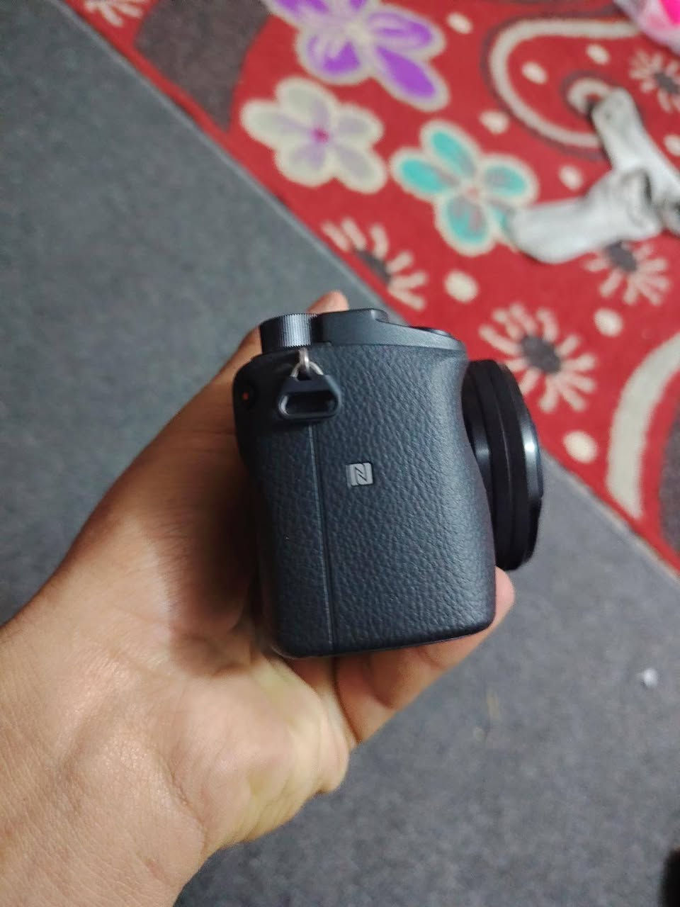 كامره سوني للبيع بعدهي جديد قبل فتره ماخذه ما بيه اي شخط
*********** اخذته 1150جديد قيم بل يرضي الله
