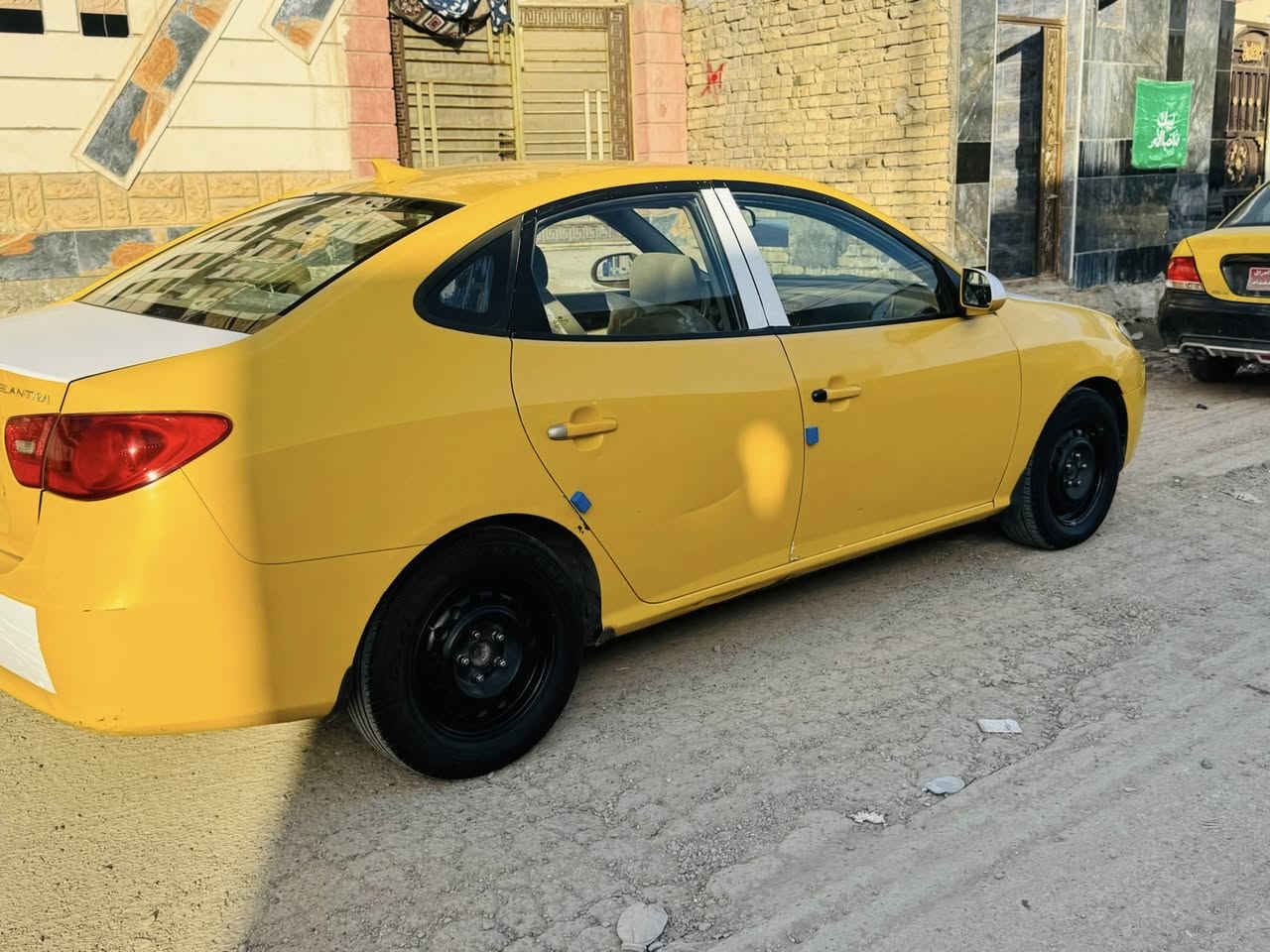 السلام عليكم النترا للبيع 2010 مكينه 2000 حادثه الجاملغ الامامي الايمن نفسه معمر المكان بغداد ***********
