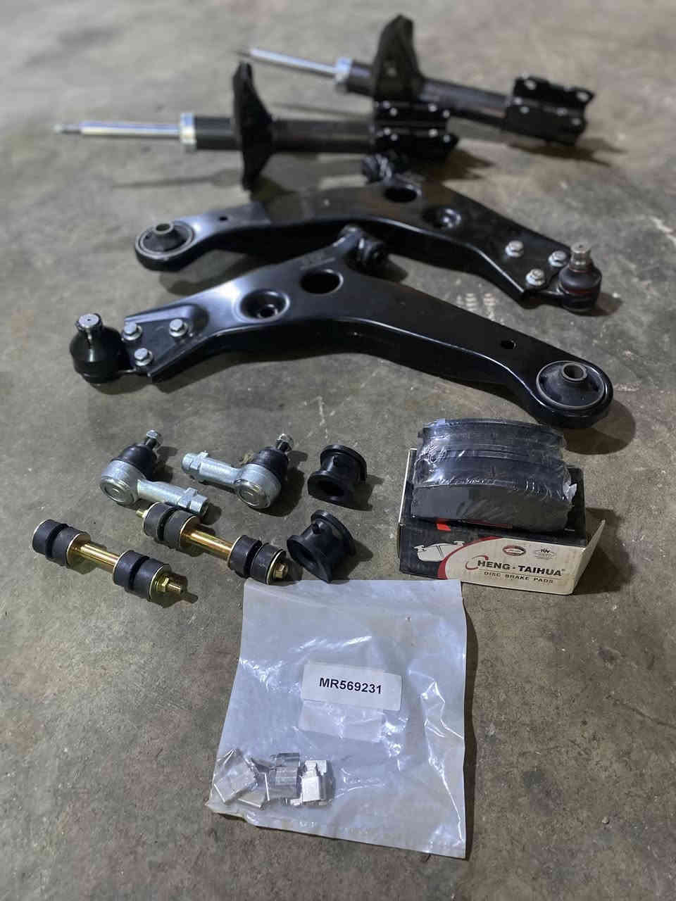 صدر امامي لانسر مثل ما موضح ب الصورة
135 الف /قطع غيار
35 الف /اجور عمل 
***********/مصطفى صباح
موقع المحل ديالى بعقوبة الصناعة الثالثة مقابيل الشقق المتروكة
