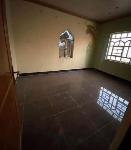 بيت طابقين للايجار في دور الصحه
موقع مميز
مساحة 200م
جاهز للسكن
يحتوي على
ست غرف 
صاله
استقبال
مطبخ
صحيات عدد ٢
سعر الايجار مليون
للمعلومات اكثر الاتصال على الارقام
او زيارة موقعنا 
البصره _ شارع عام حي الزهراء _ قرب مستشفى النفط 
***********
الذهبي للاستثمار العقاري
مجاز قانونياً
